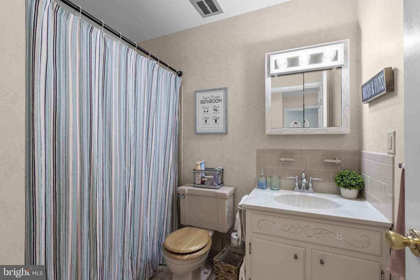 712 Petersburg Road photo 11