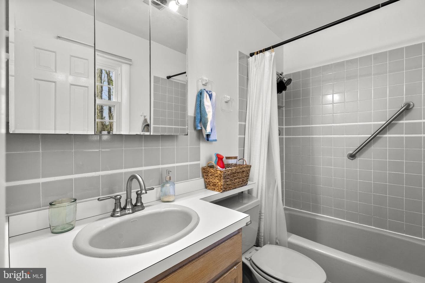 712 Petersburg Road photo 19