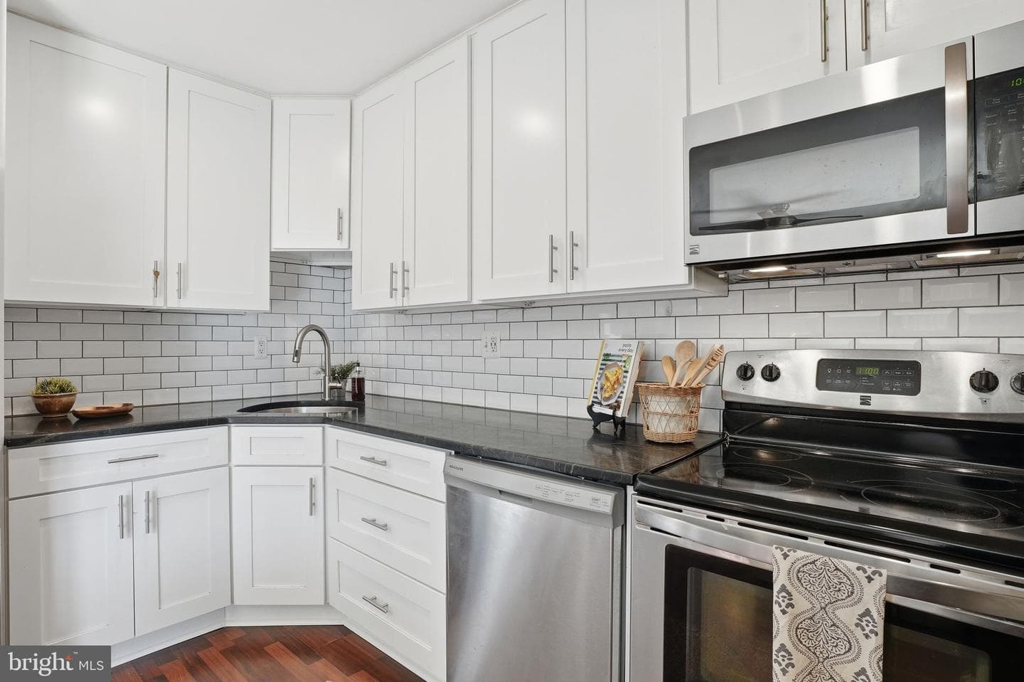 1503 Marlborough Court photo 11