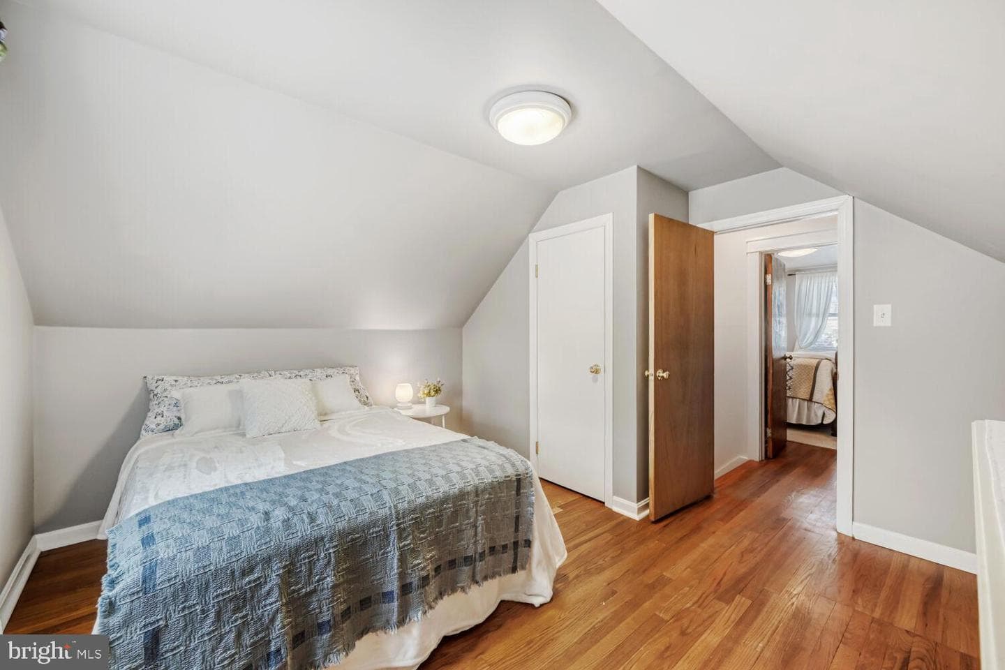 5711 Redmond Street photo 17