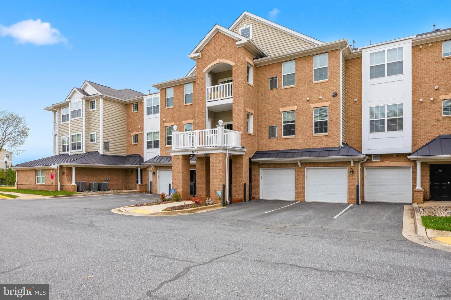 1405 Wigeon Way #202 photo 2