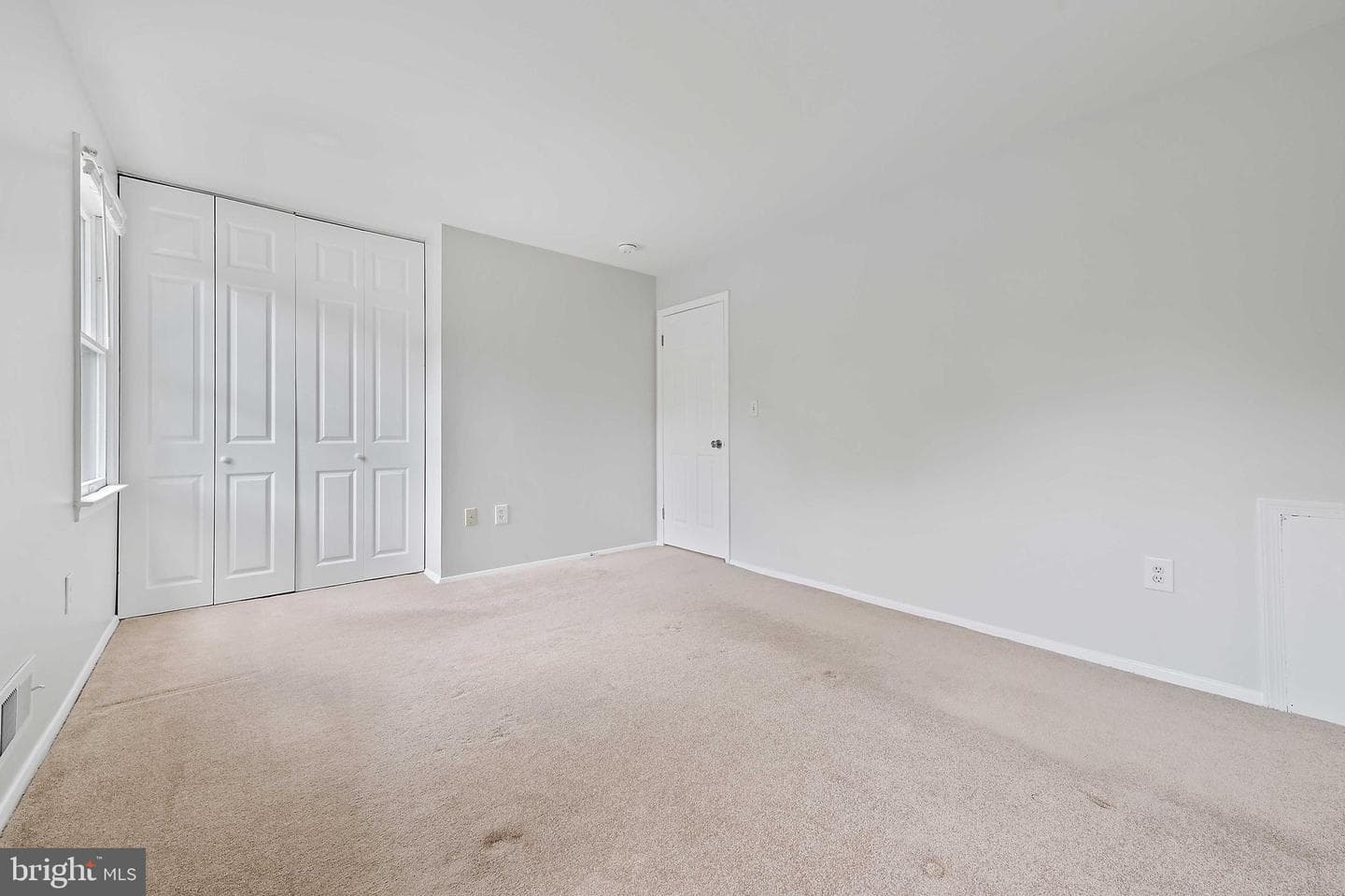 130 Dumbarton Drive photo 25