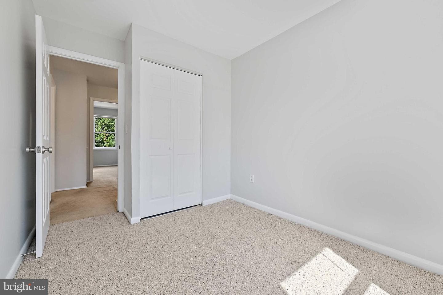 130 Dumbarton Drive photo 32