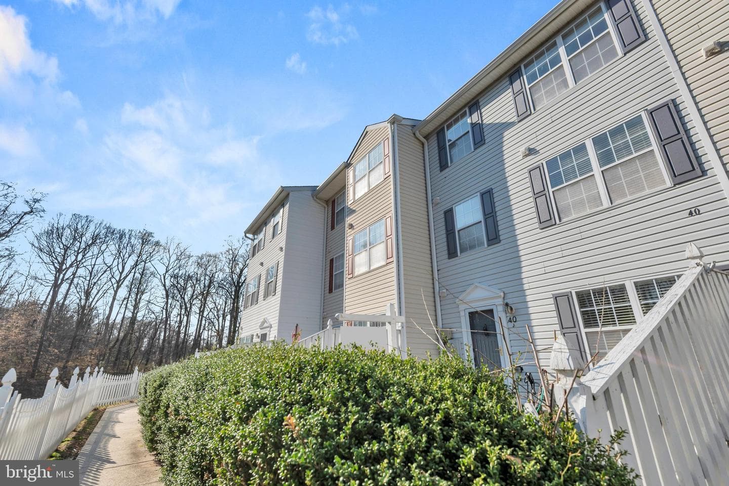 40 Ironstone Court #j photo 3
