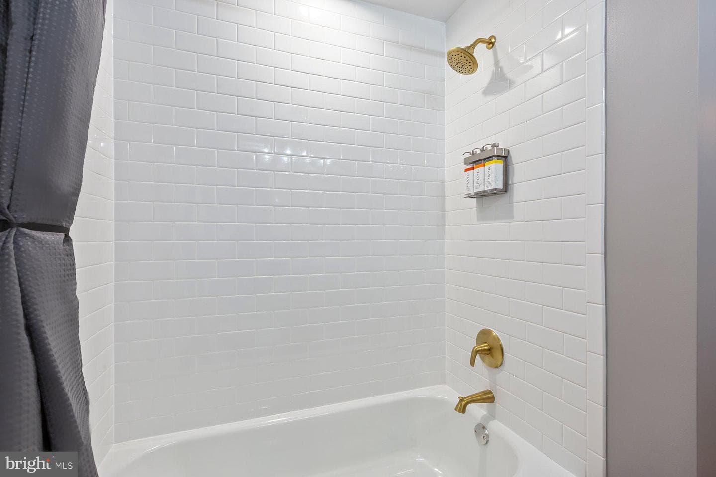 220 West Street photo 24
