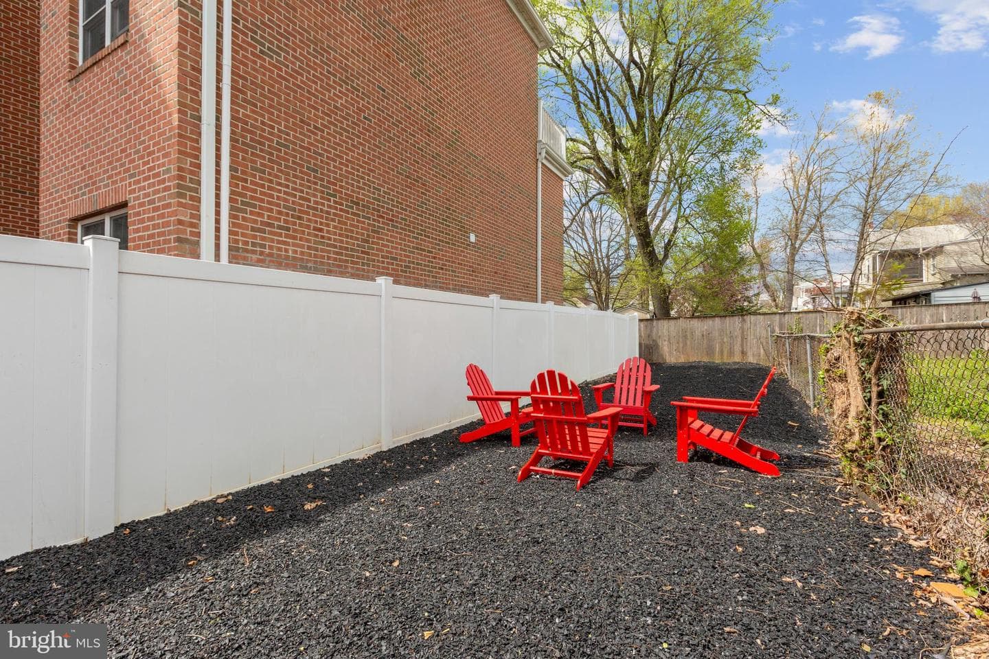 220 West Street photo 27