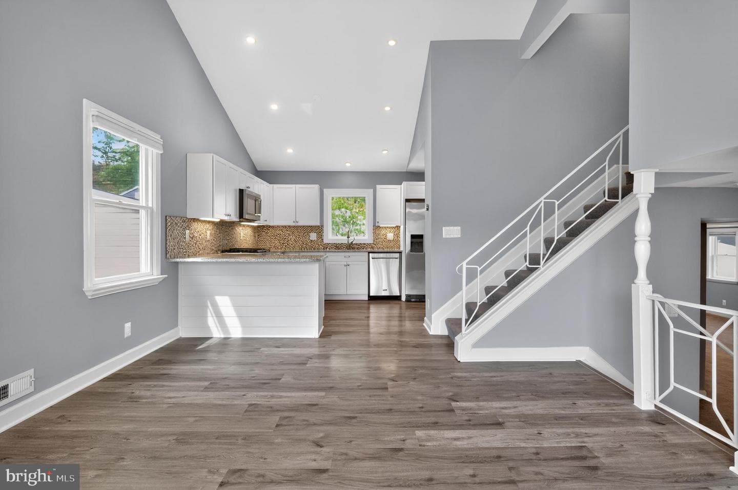 416 Sudbury Road photo 9