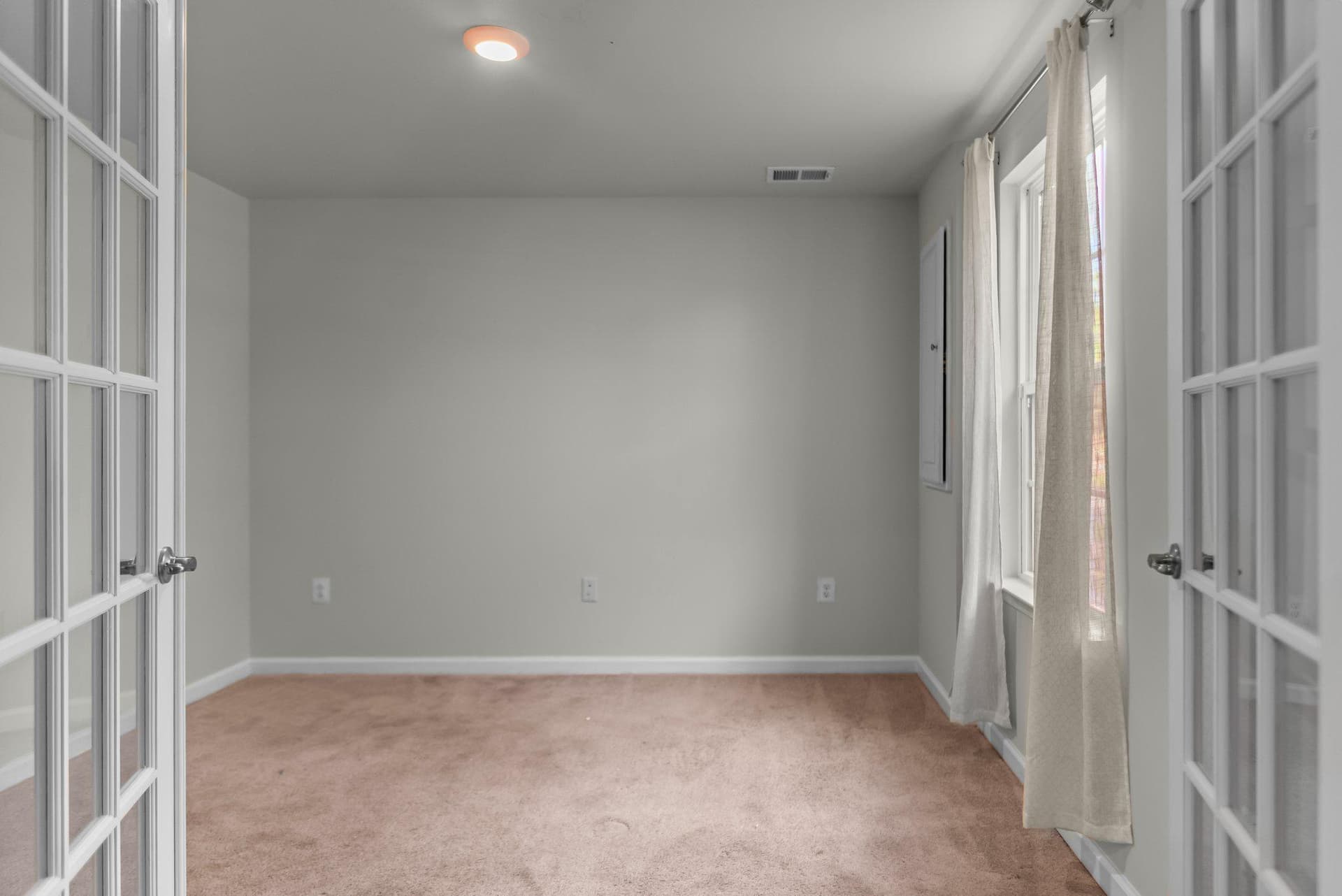 44 Cedar Hill Boulevard photo 3