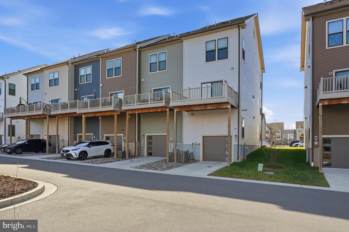 211 Narrowleaf Way photo 29