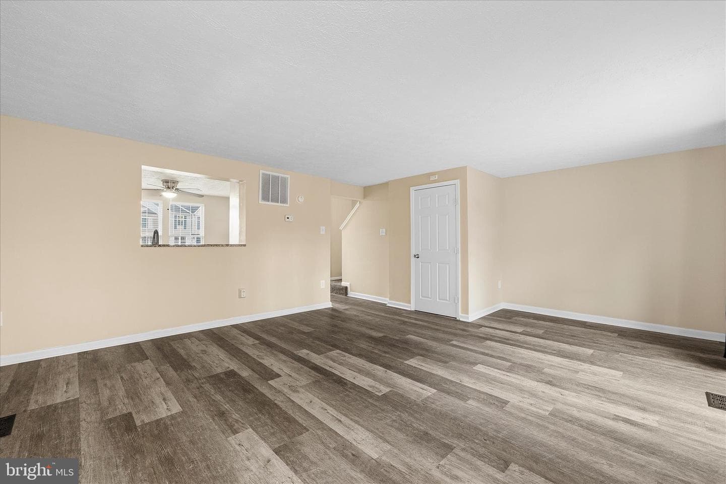 739 Willowby Run photo 11
