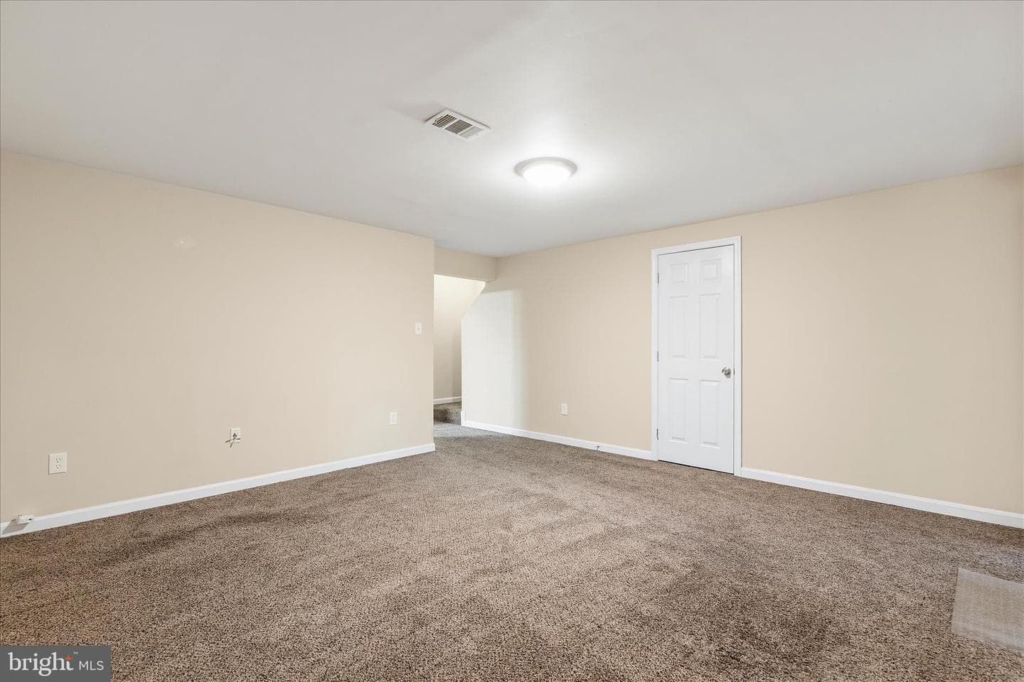 739 Willowby Run photo 23
