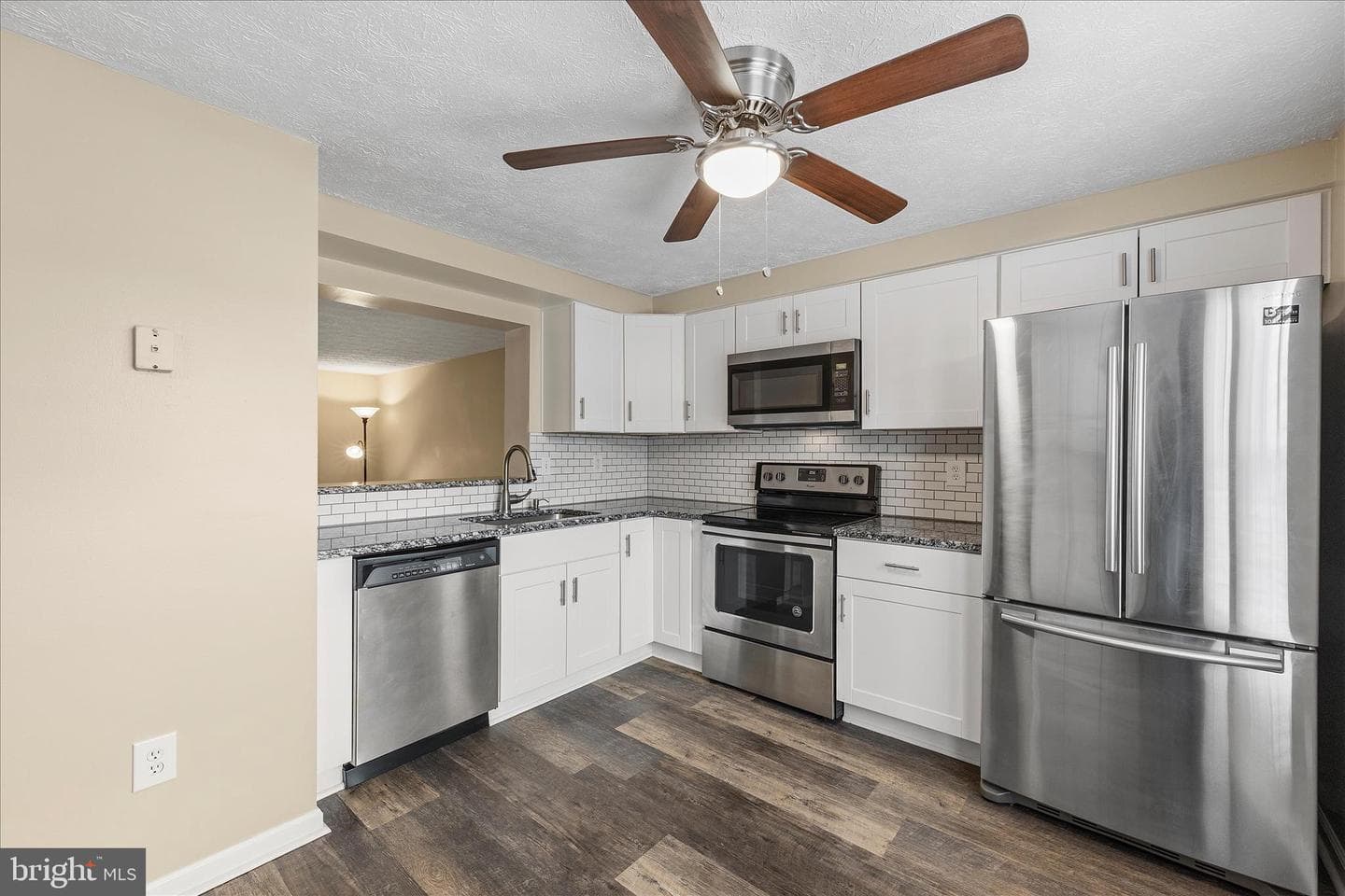 739 Willowby Run photo 5