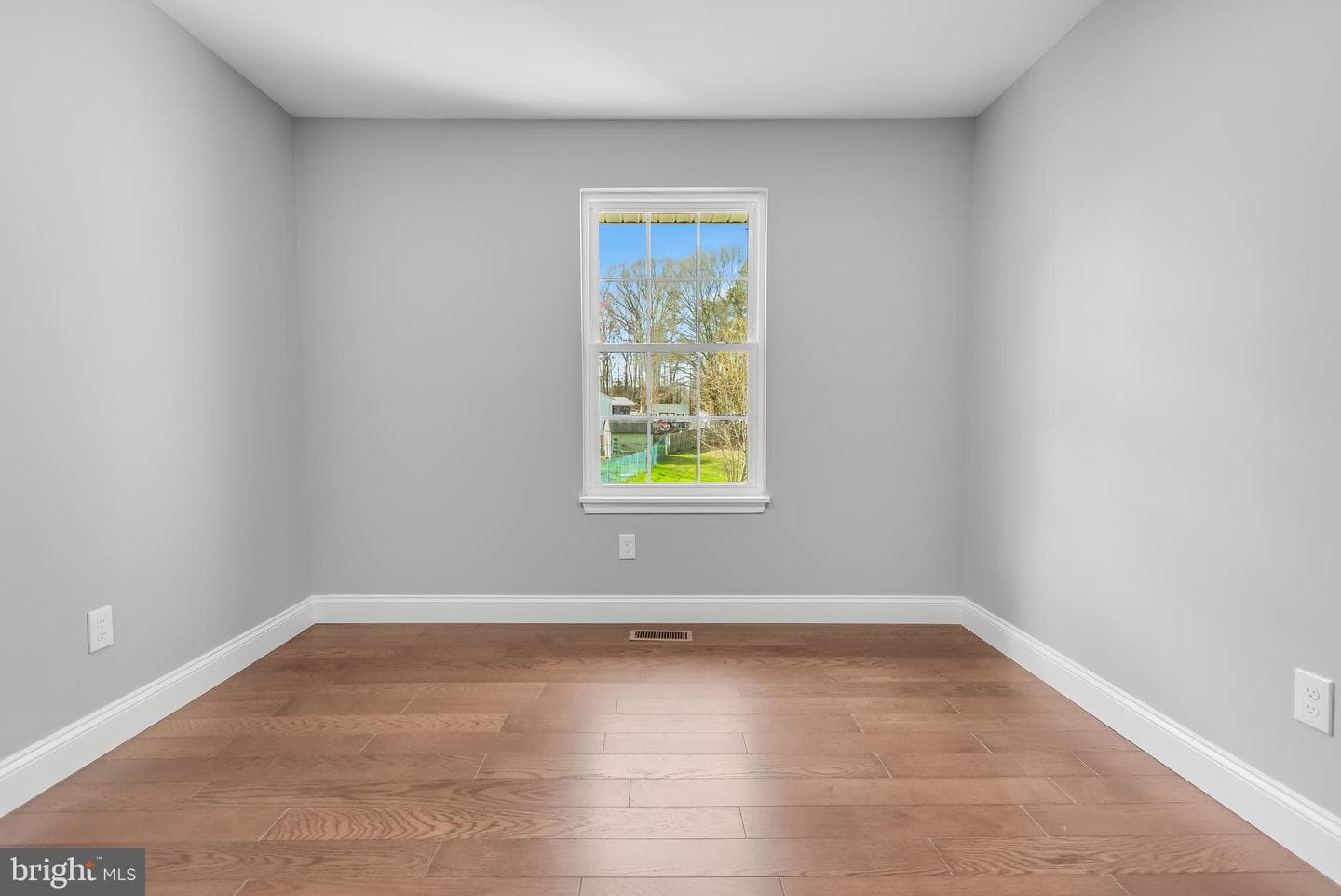 328 Beaghan Drive photo 26