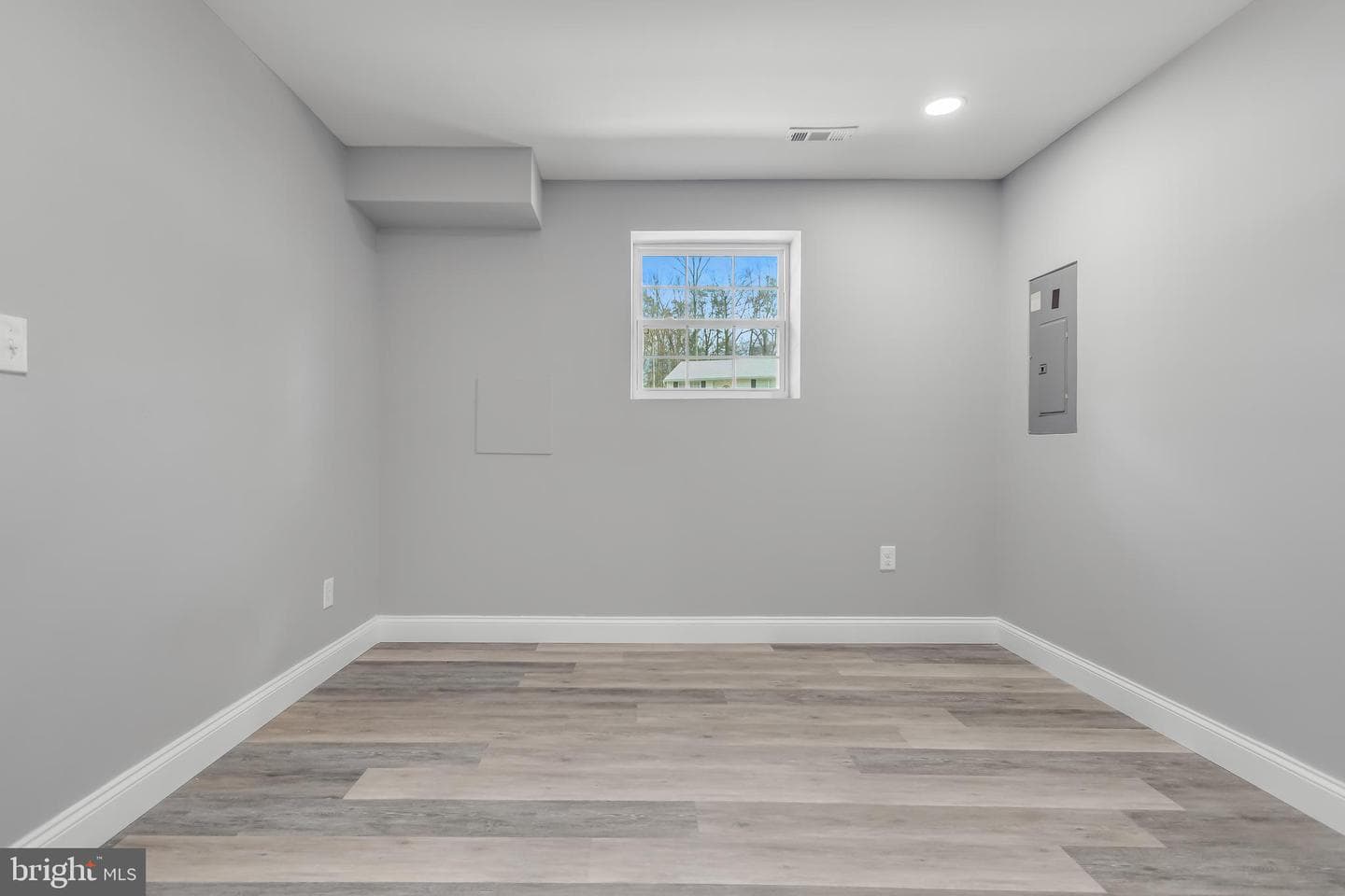 328 Beaghan Drive photo 40
