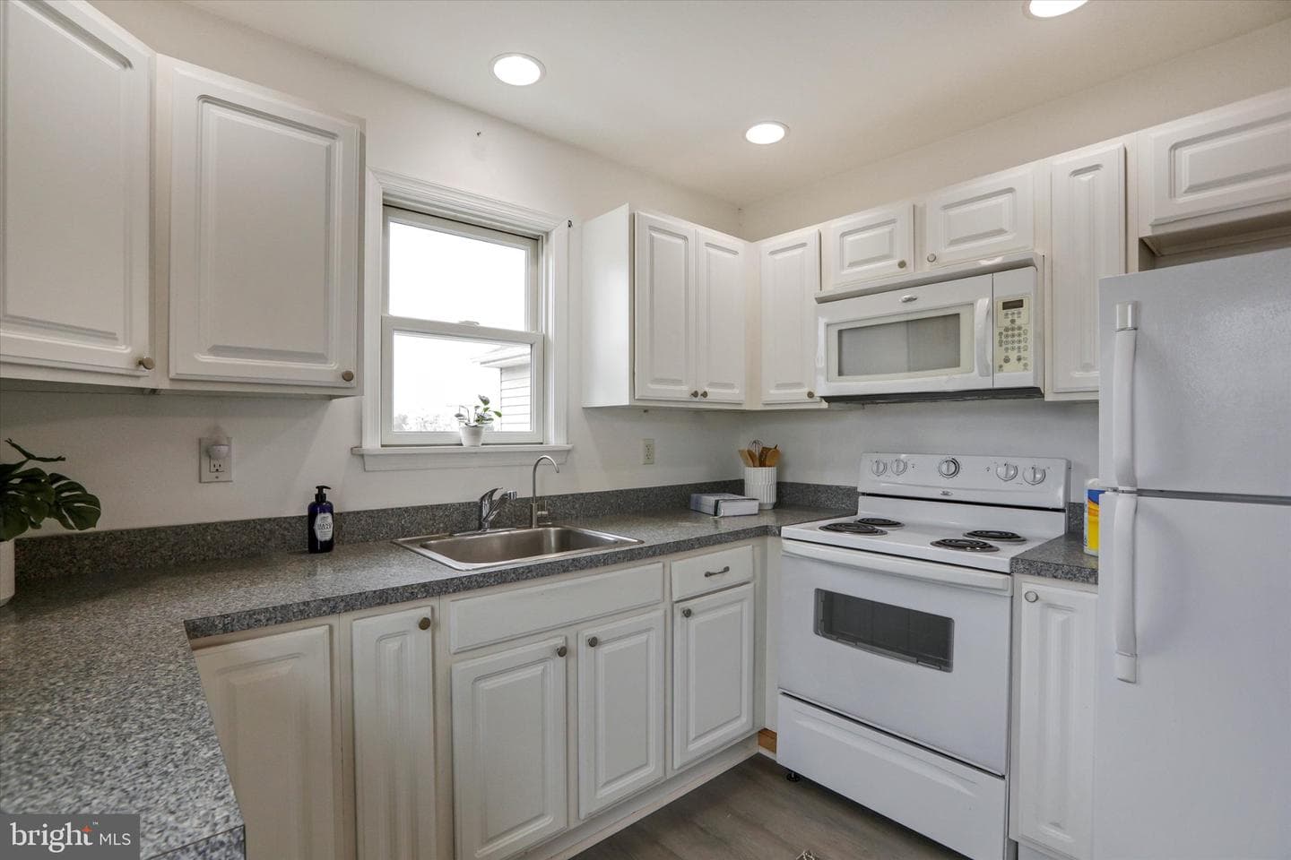107 Ferndale Avenue photo 19