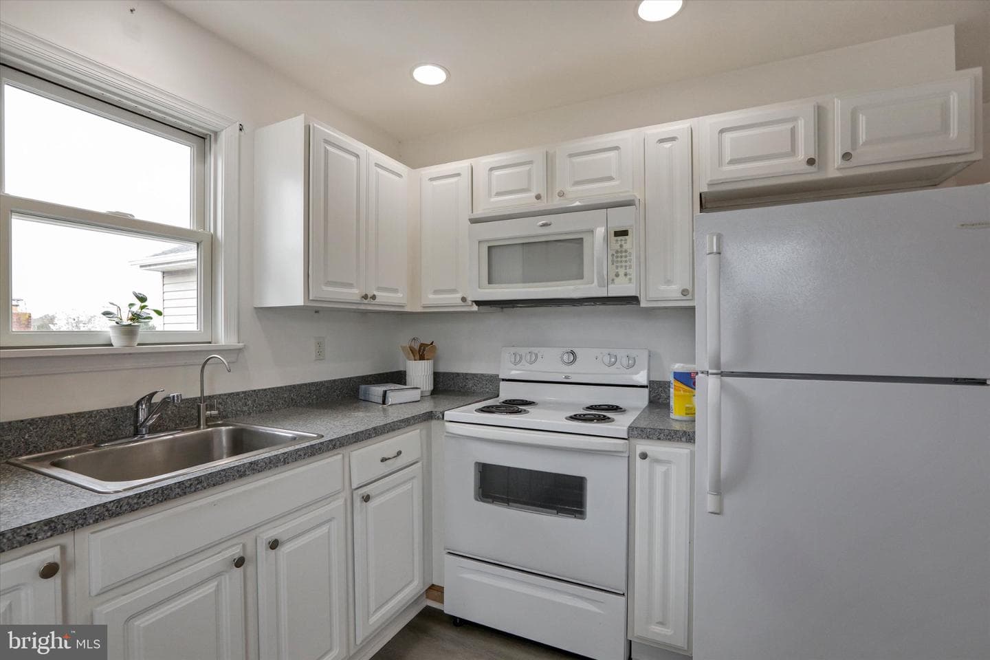 107 Ferndale Avenue photo 20