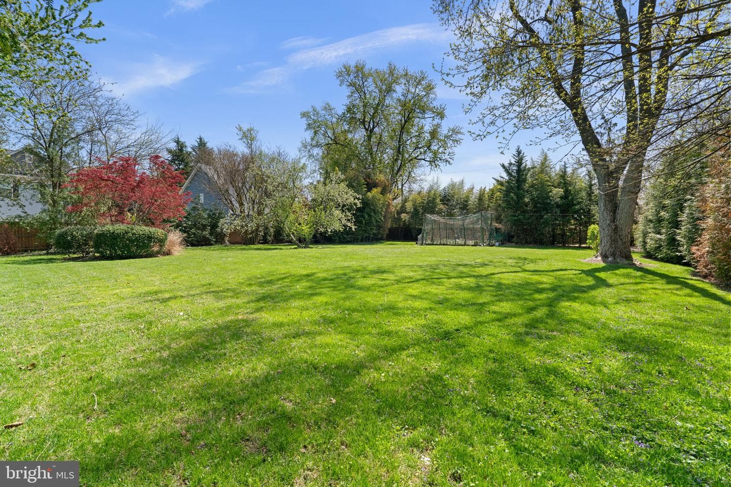 211 W Maple Road photo 35