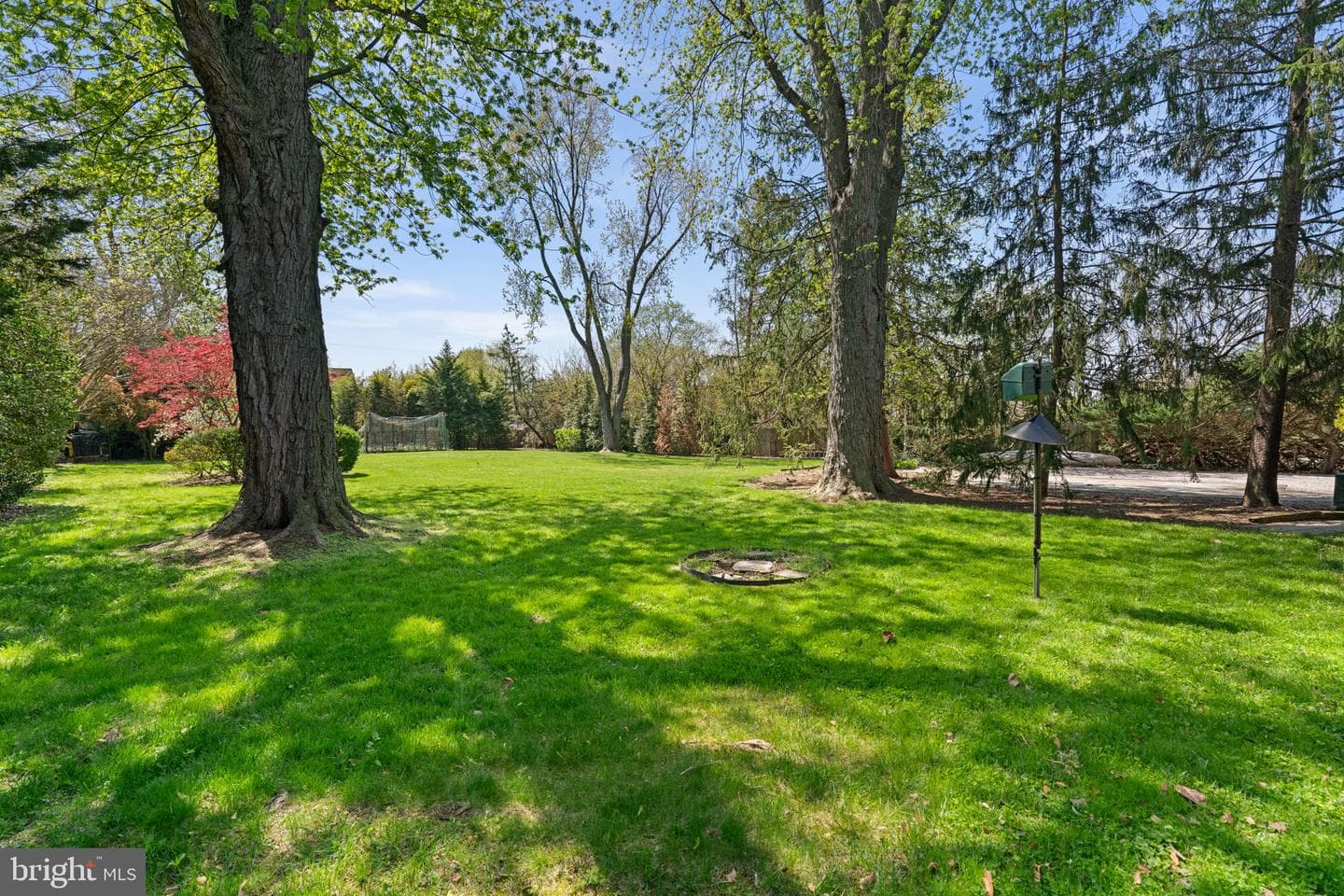 211 W Maple Road photo 36