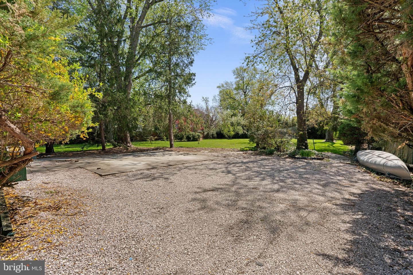 211 W Maple Road photo 39