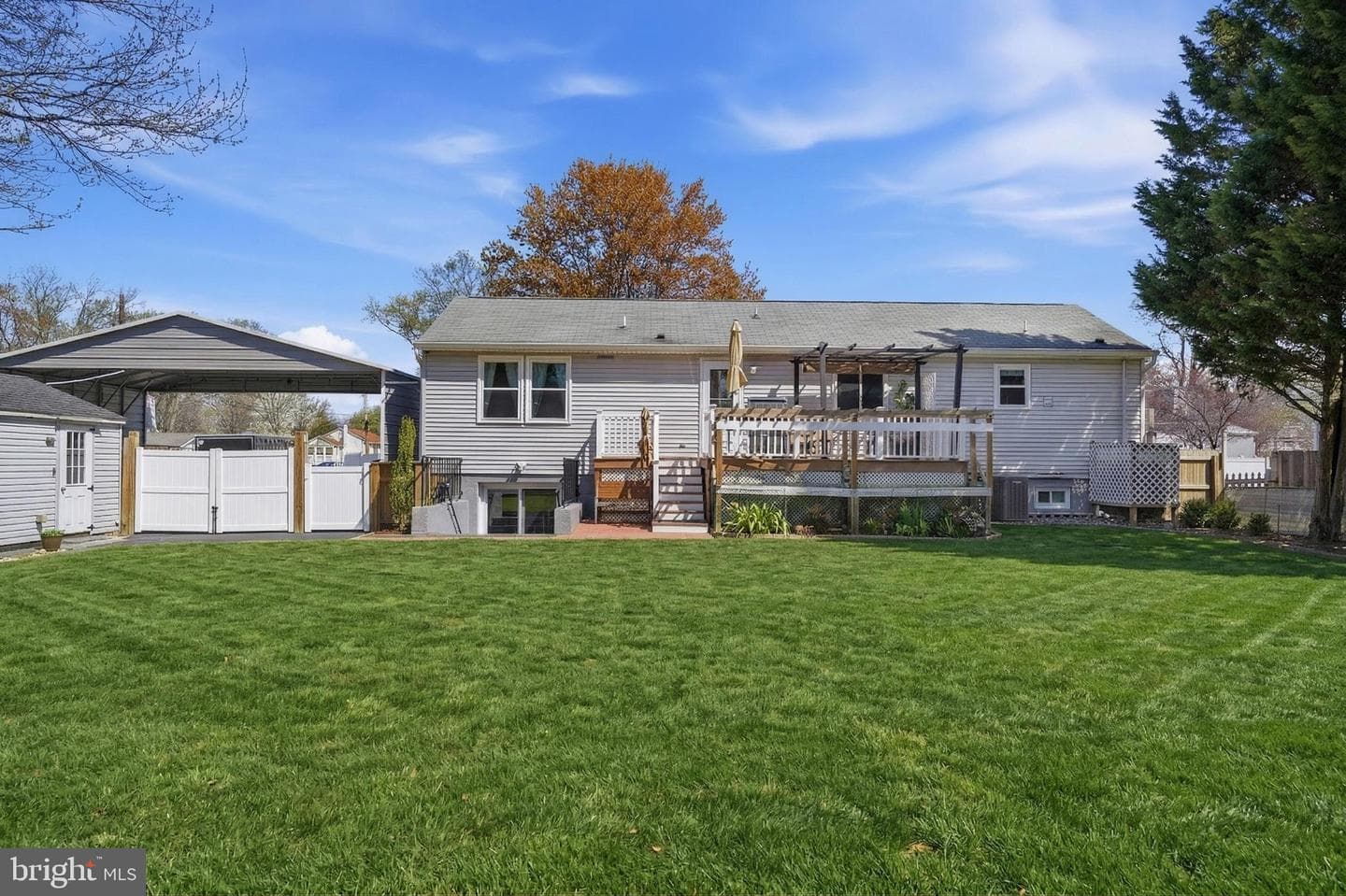 1556 Reinhardt Lane photo 37