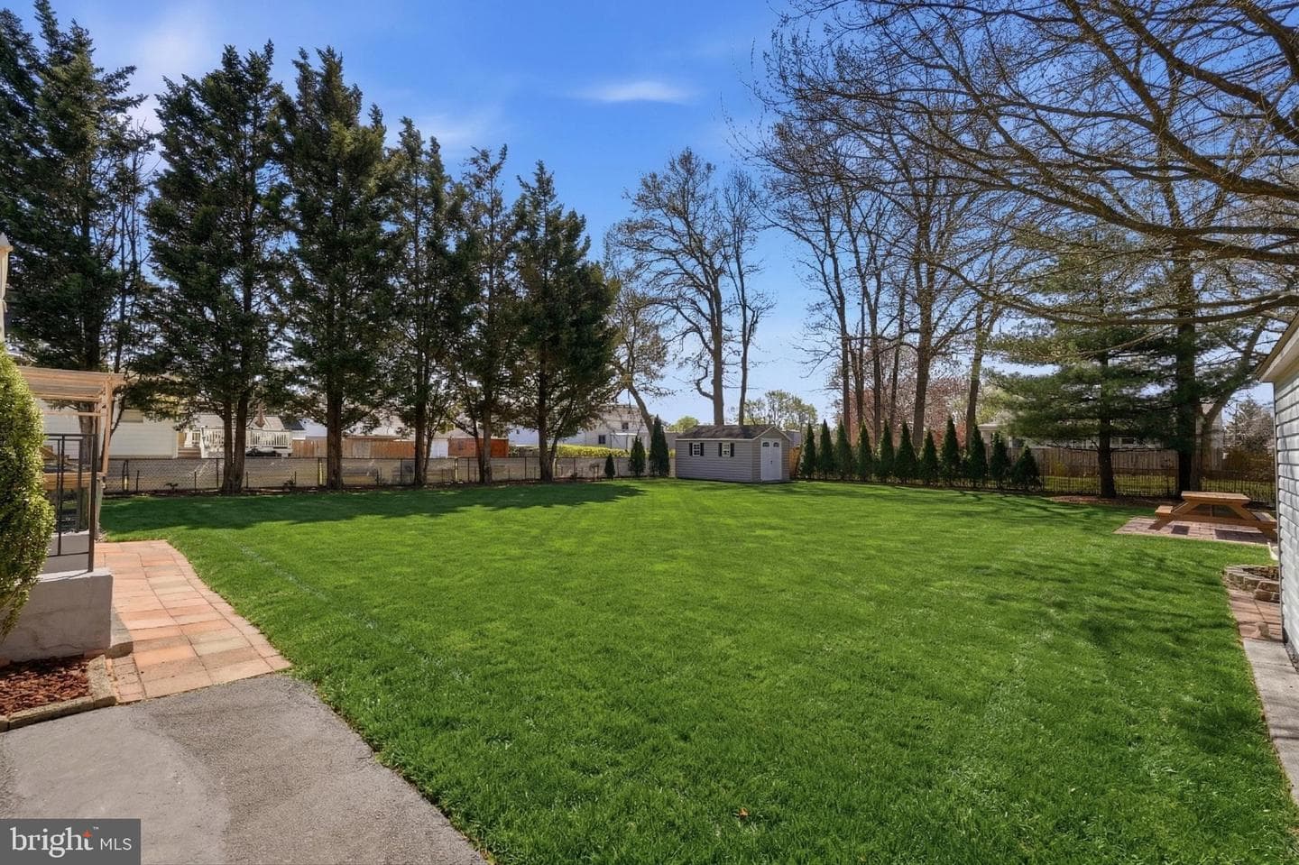 1556 Reinhardt Lane photo 40