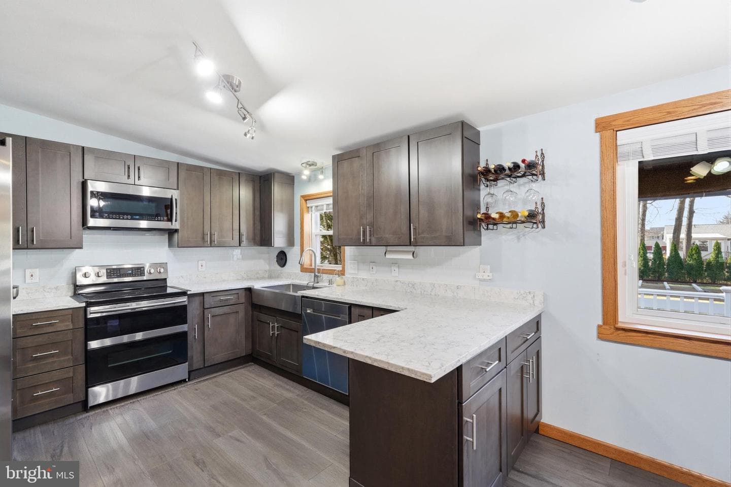1556 Reinhardt Lane photo 8