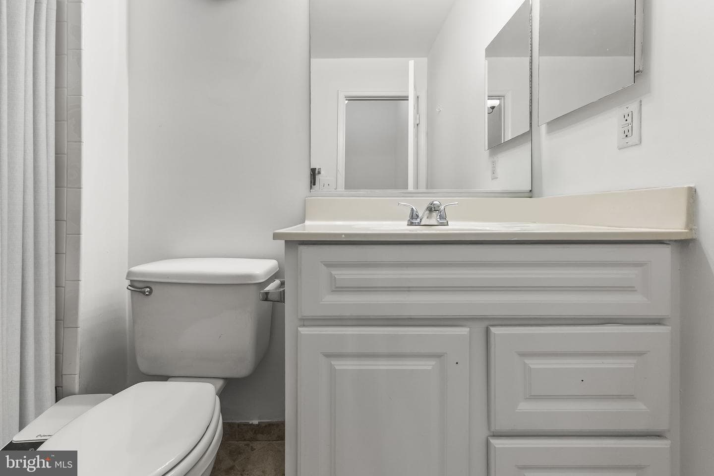 1513 Chester Town Circle photo 15