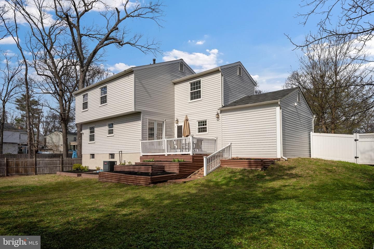 645 Ridgefield Court photo 44