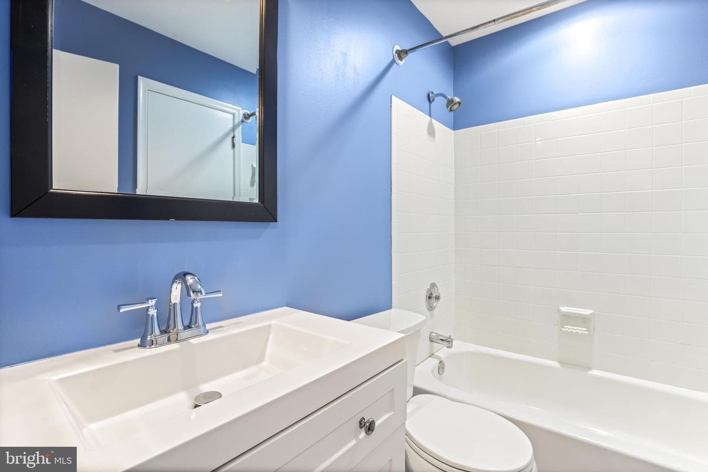 276 Shakespeare Drive photo 20