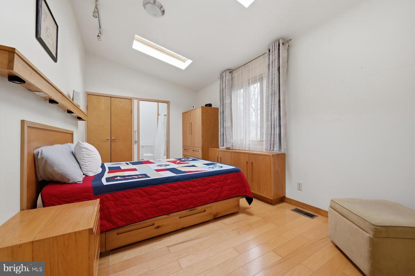 561 Arundel Drive photo 23