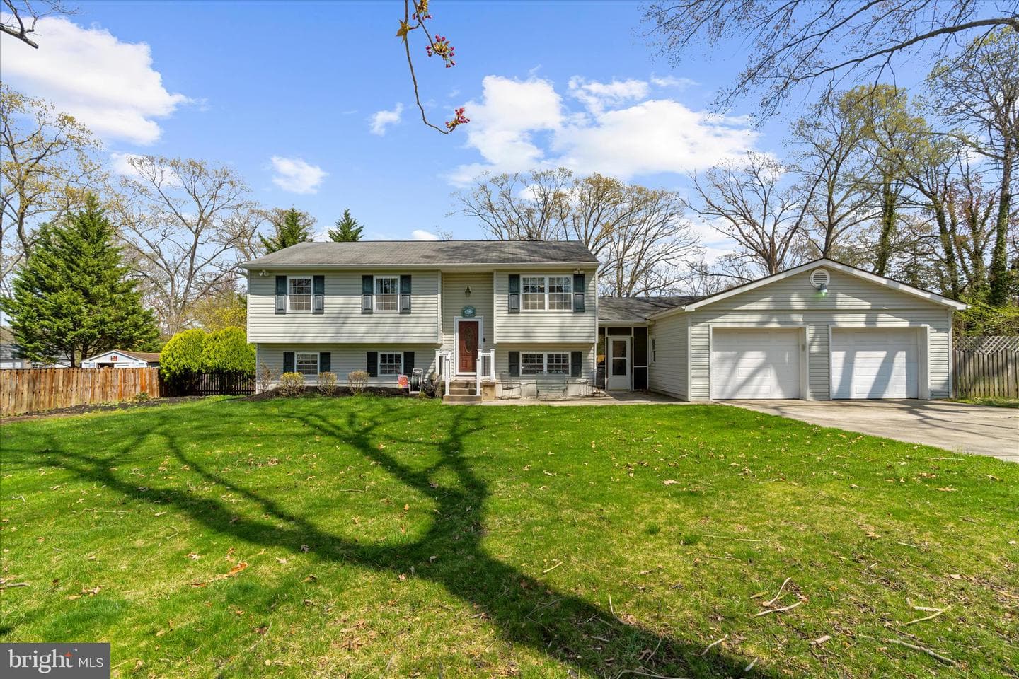 610 Sutton Drive photo 4