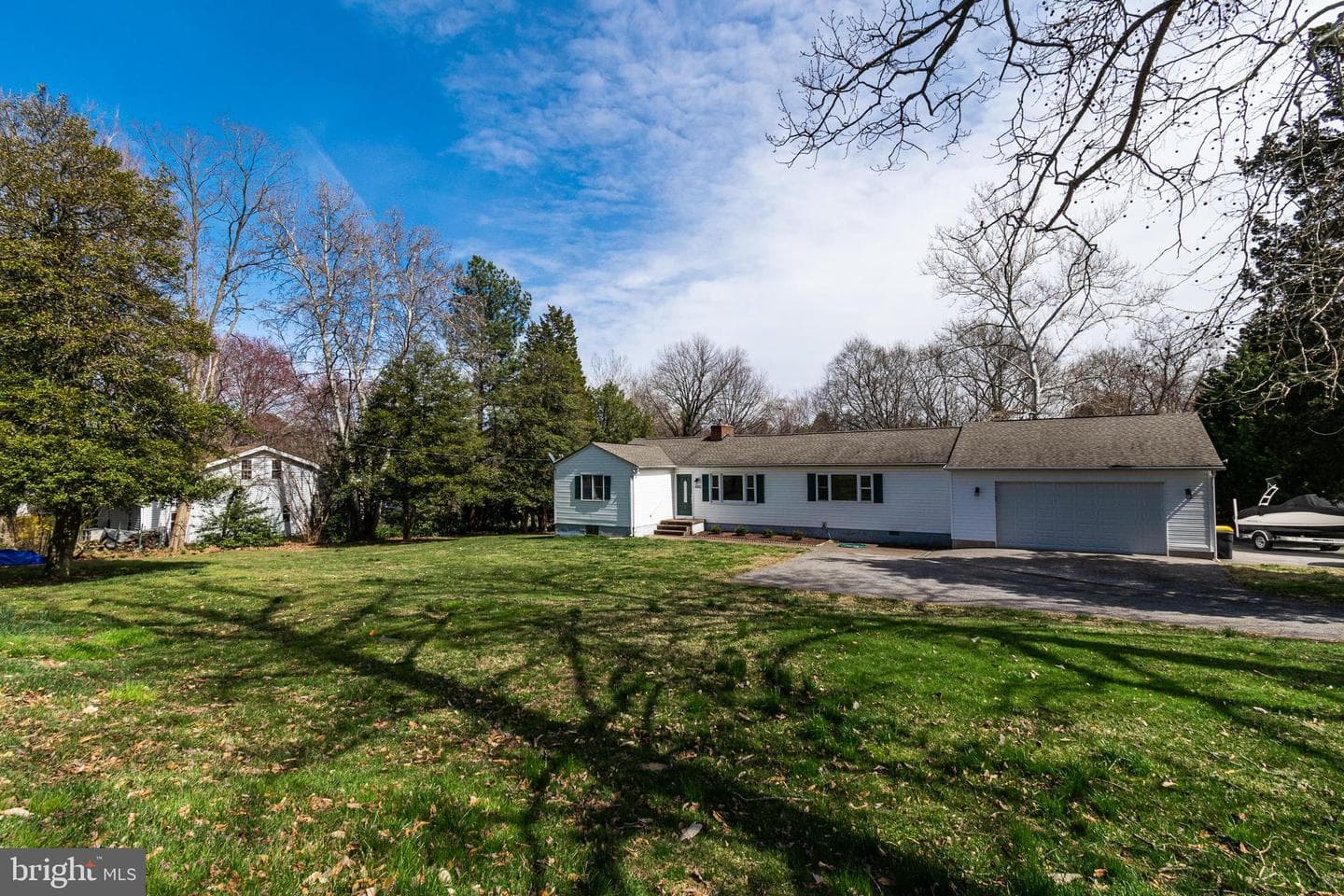 885 Cecil Avenue S photo 3