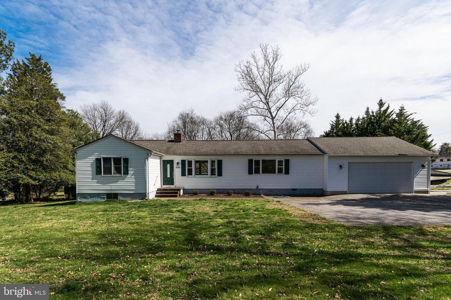885 Cecil Avenue S photo 4