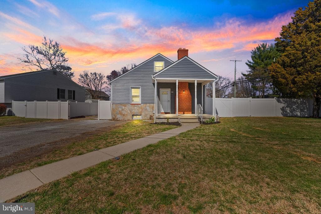 8489 Arbutus Road, Pasadena