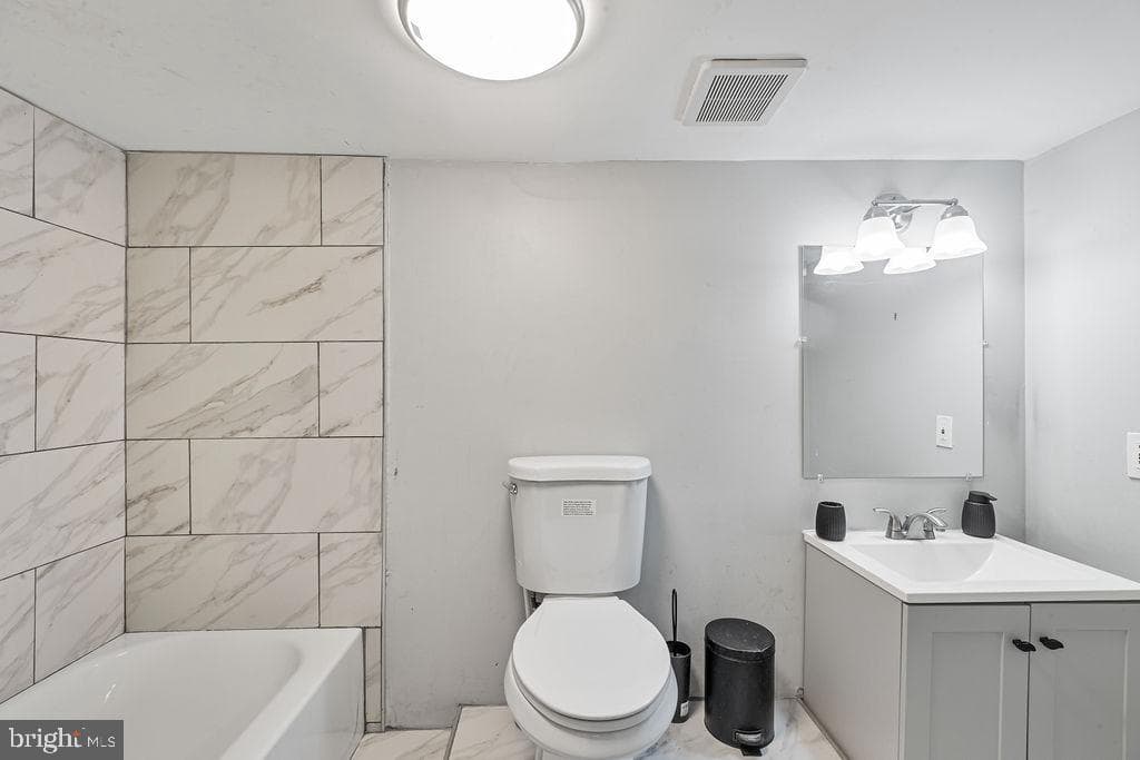 8489 Arbutus Road photo 25