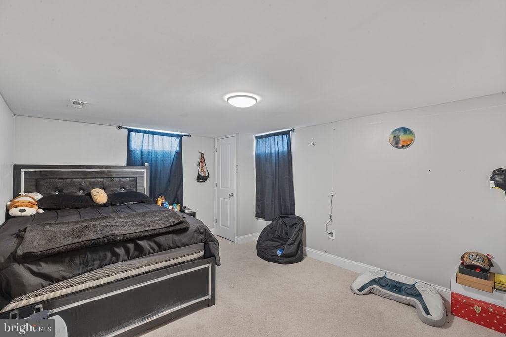 8489 Arbutus Road photo 29