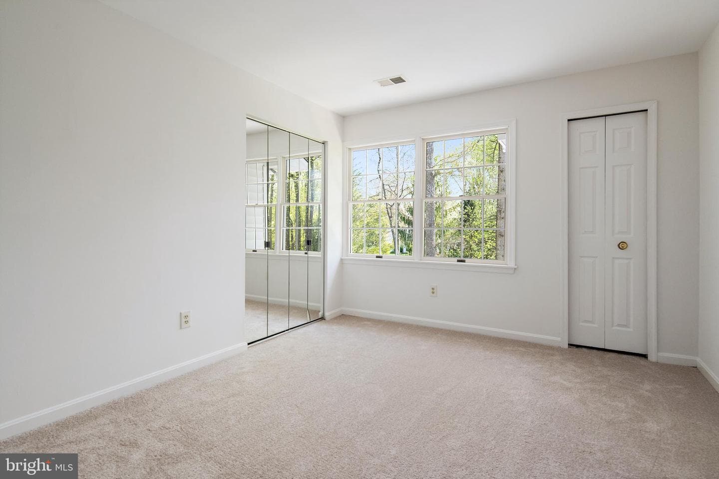 1788 Rochester Street photo 39