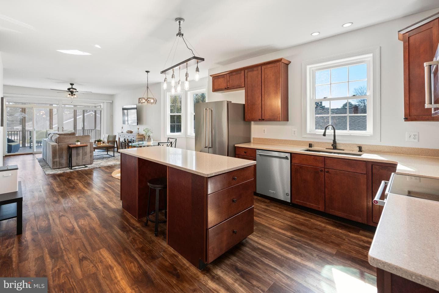 3700 Beach Drive Boulevard photo 4