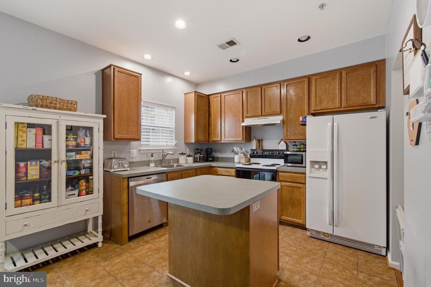 1212 Needham Court photo 19