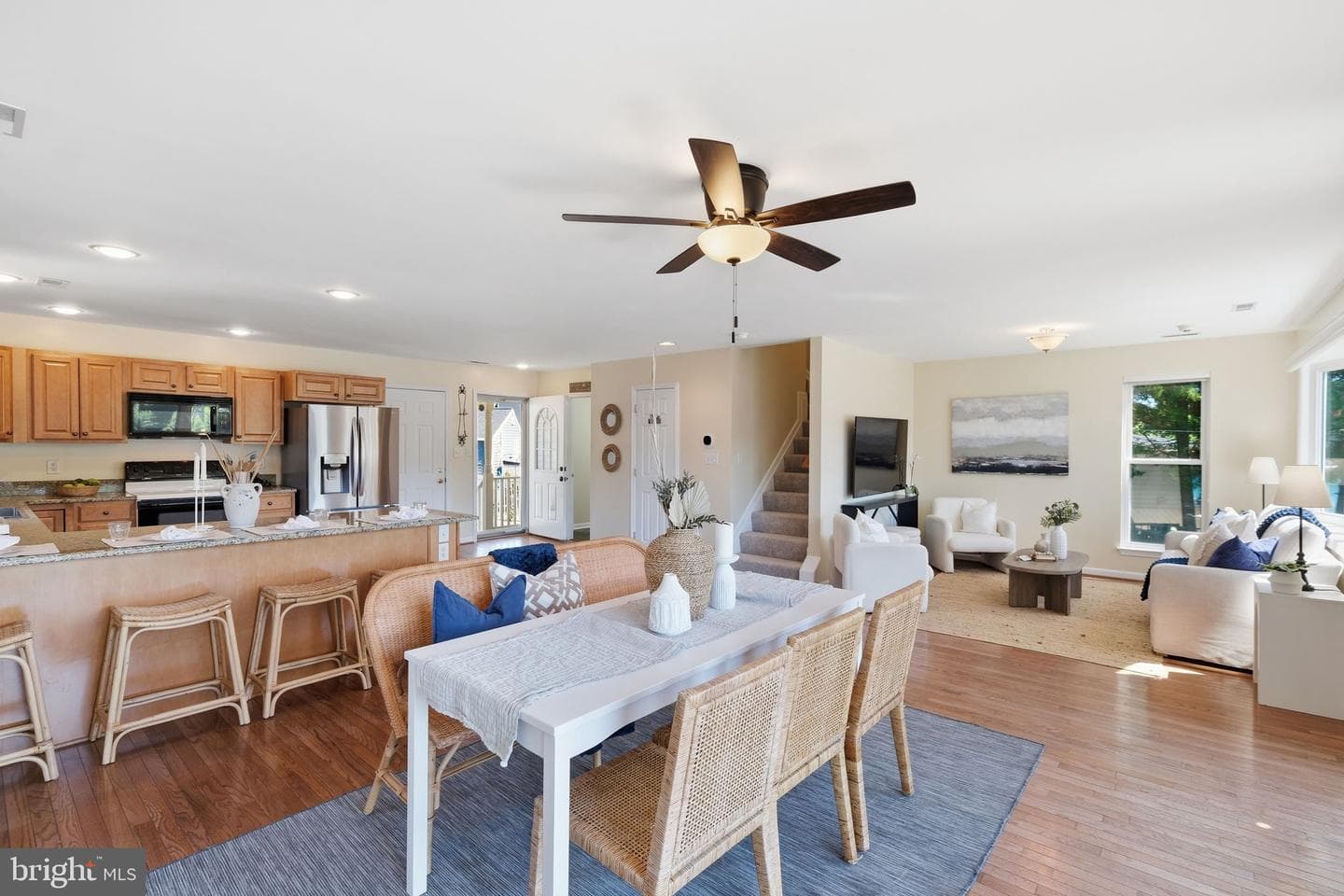 426 Riverside Drive photo 8