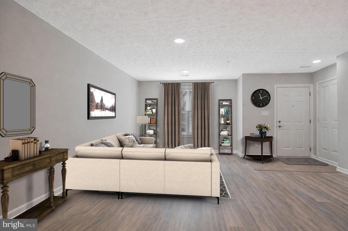 1833 Watch House Circle S photo 6