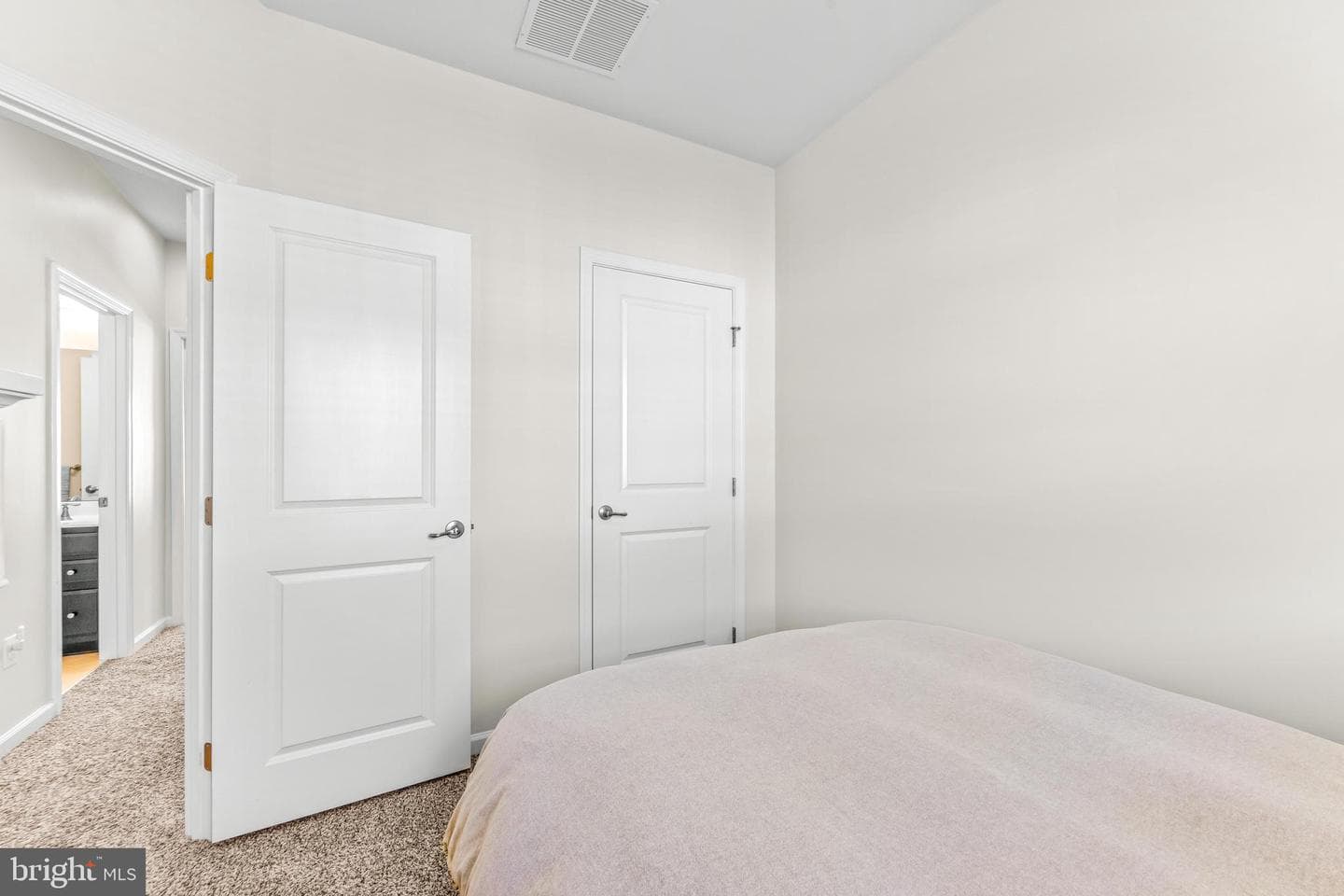 723 Apple Orchard Drive photo 32
