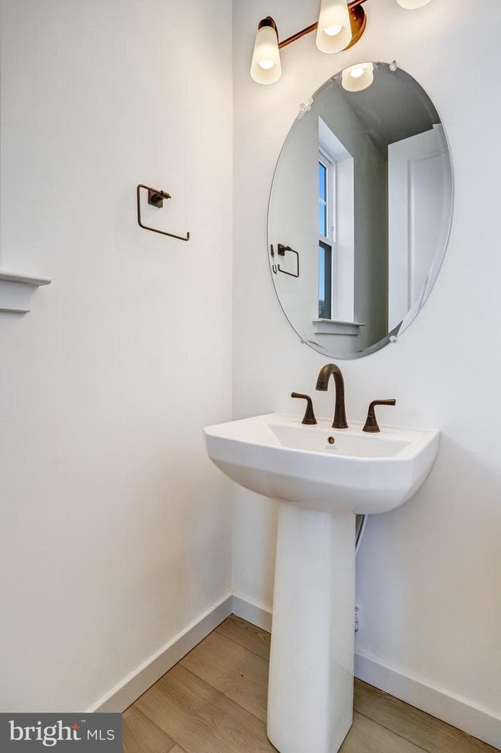 5737 Howard Drive photo 24