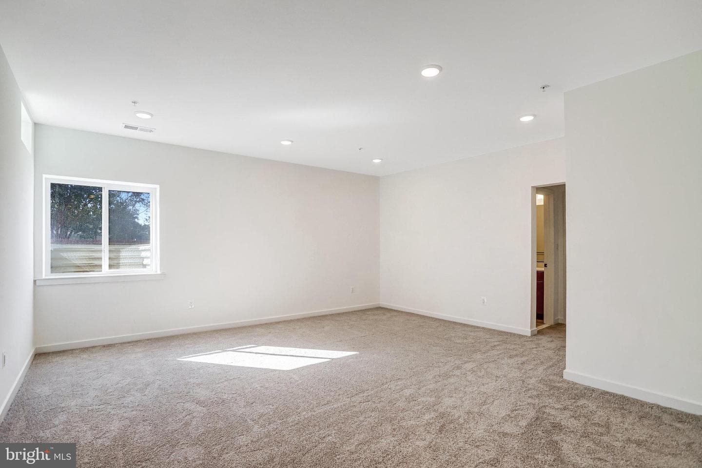 5737 Howard Drive photo 25