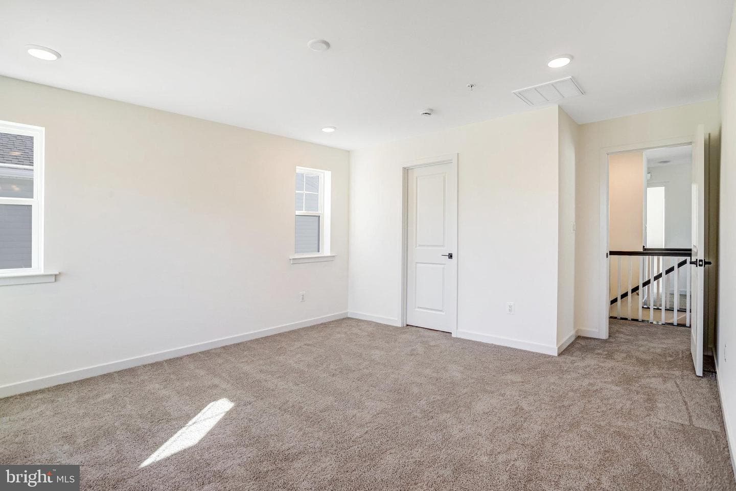 5737 Howard Drive photo 34
