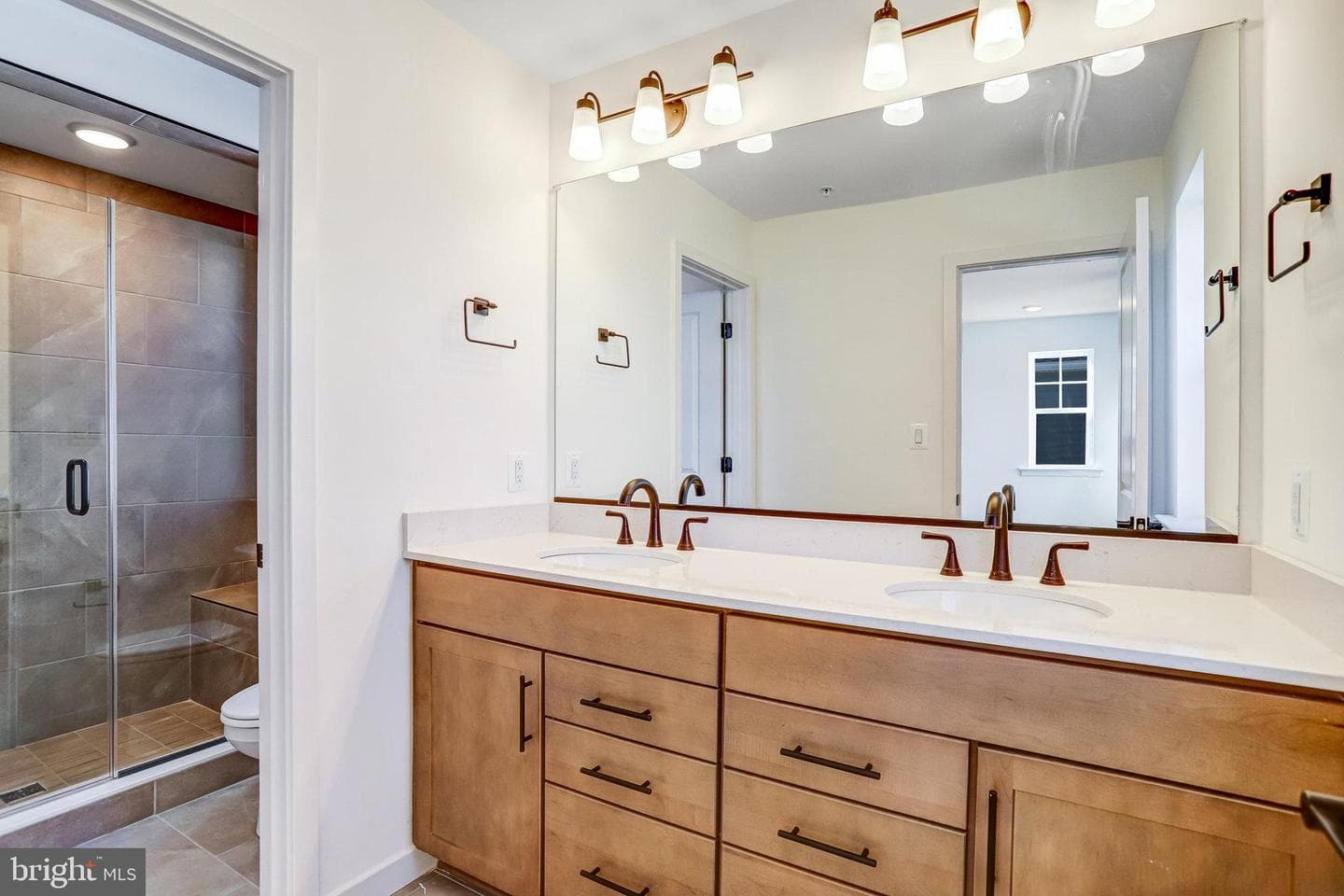 5737 Howard Drive photo 35