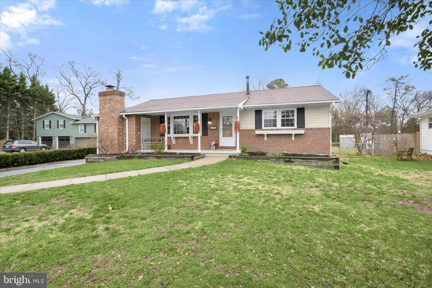 7905 E Riverside Drive photo 2