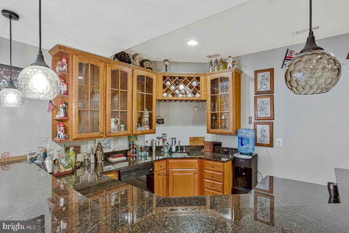 27 Hunting Court photo 59