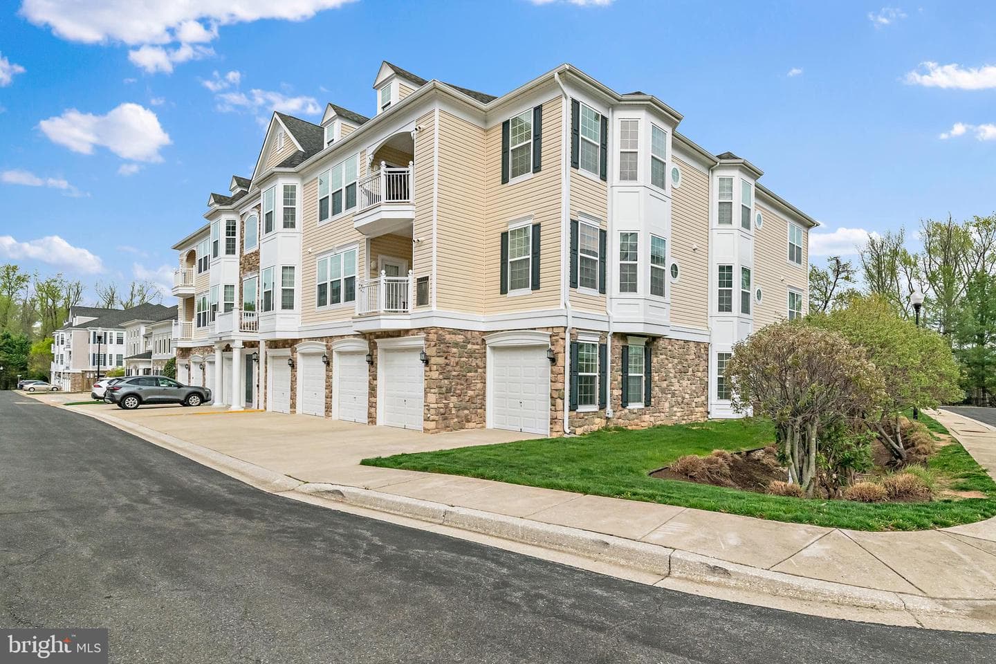 1523 Enyart Way #102 photo 35