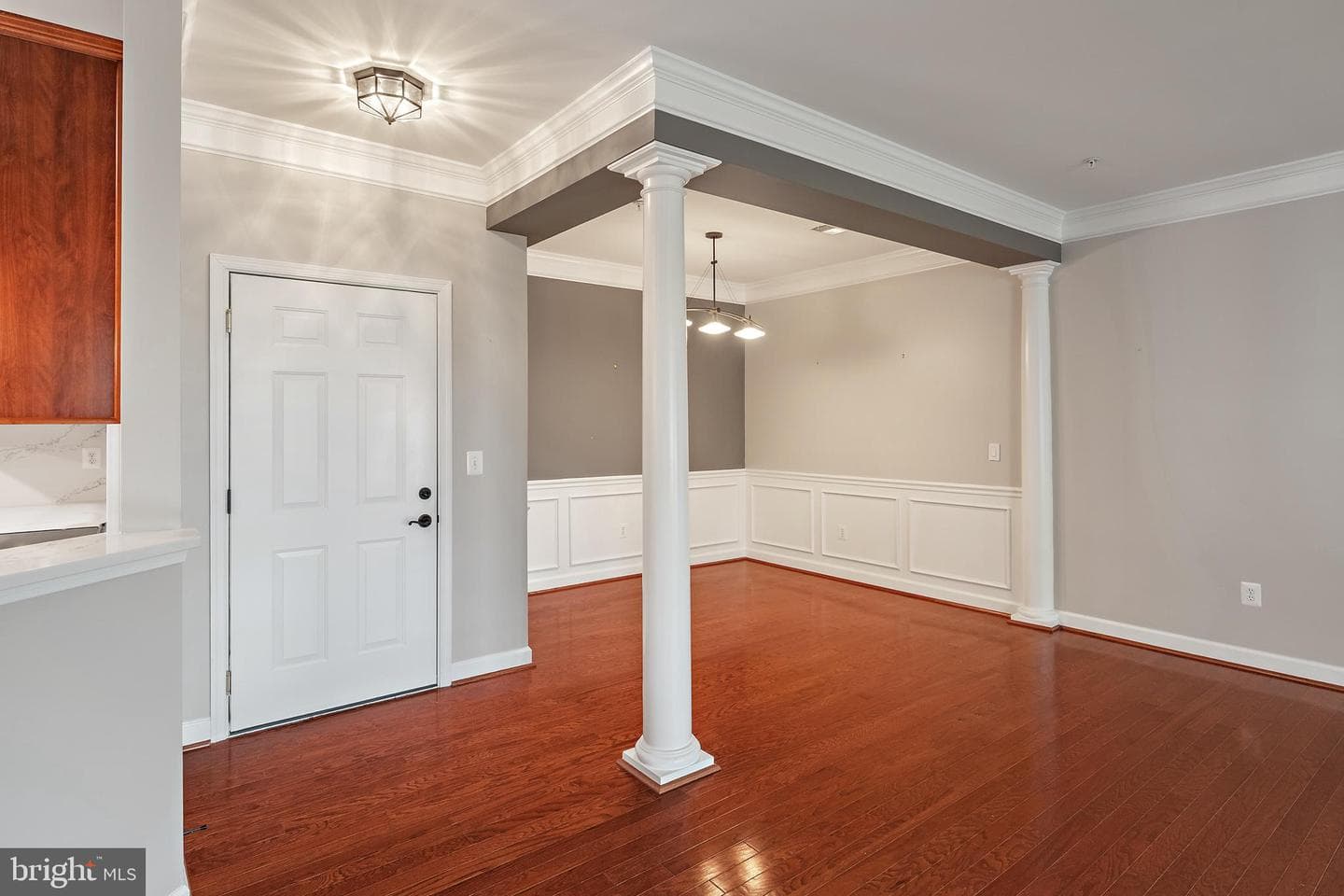 1523 Enyart Way #102 photo 4
